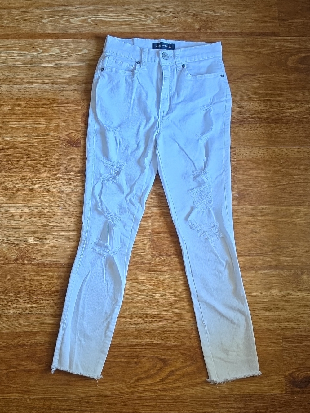 Aeropostale White Distressed Skinny Jeans
